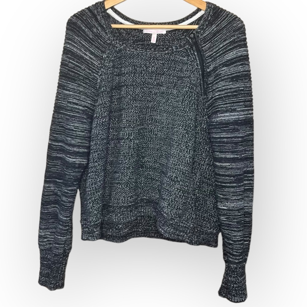 Victoria’s Secret | Women Gray Pullover with Shoulder Zipper Size XL